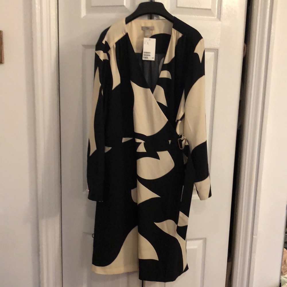 Beautiful wrap dress - NWT
